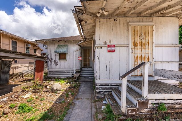 2130 Young Street, Honolulu, HI 96826