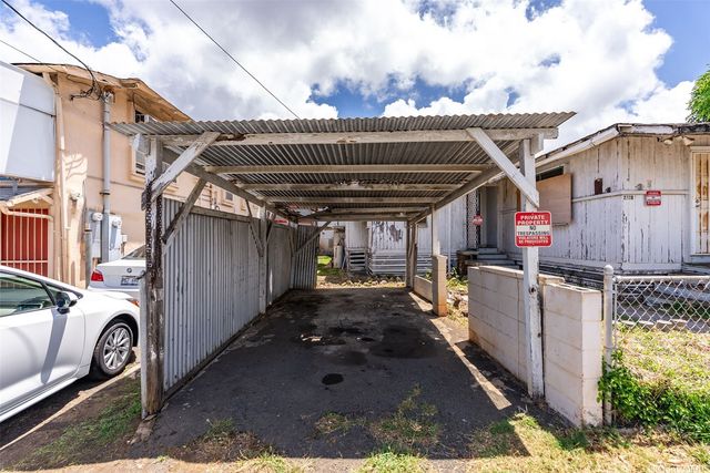 2130 Young Street, Honolulu, HI 96826