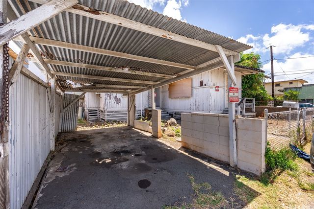 2130 Young Street, Honolulu, HI 96826