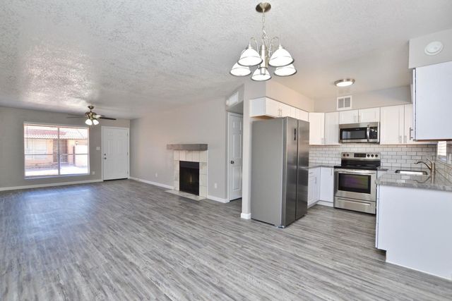 645 N Arrowhead Drive 1, Chandler, AZ 85224