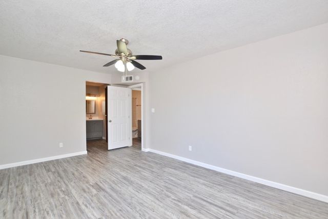 645 N Arrowhead Drive 1, Chandler, AZ 85224