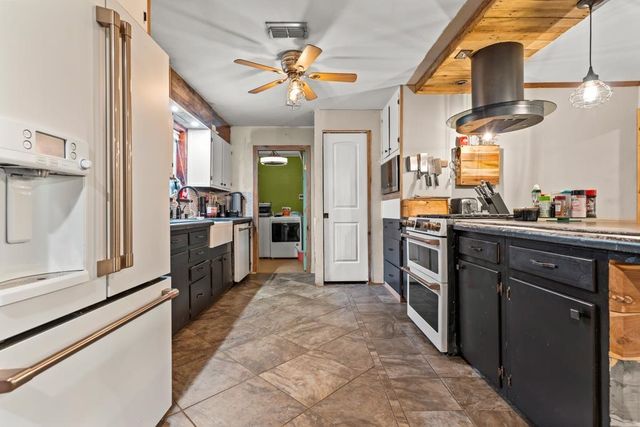 112 N Thomas Rd, White Oak, TX 75693