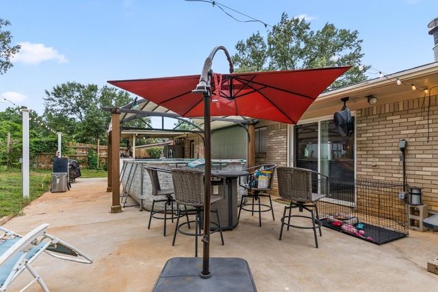 112 N Thomas Rd, White Oak, TX 75693