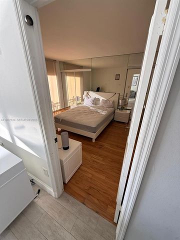 540 Brickell Key Dr 1505, Miami, FL 33131