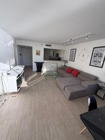 540 Brickell Key Dr 1505, Miami, FL 33131