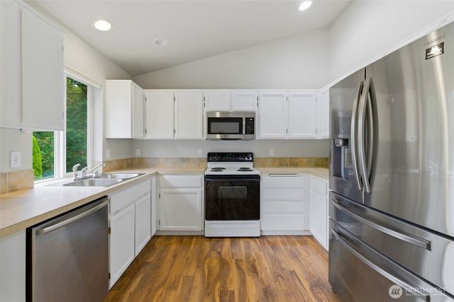 15025 105th Avenue SE, Yelm, WA 98597