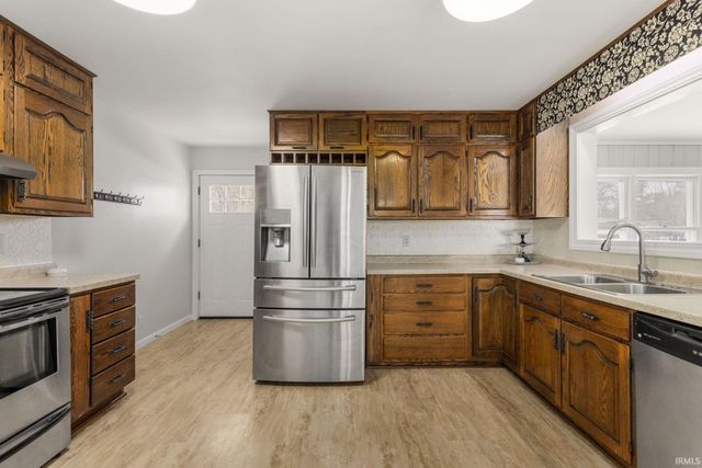 11103 Edison Road, Osceola, IN 46561