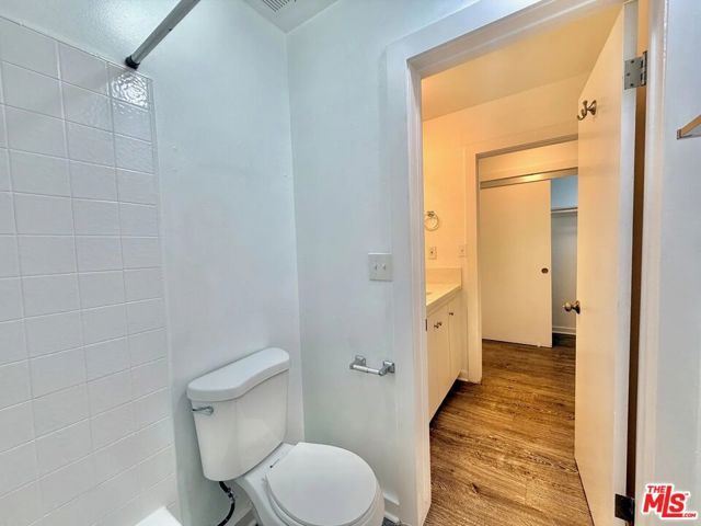 5805 W 8th Street 311, Los Angeles, CA 90036