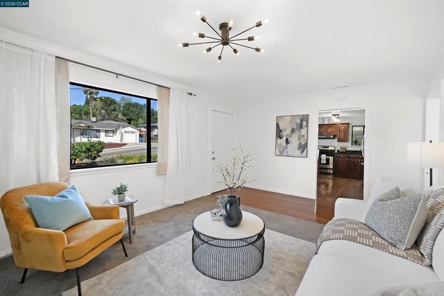 3121 Pine St, Martinez, CA 94553