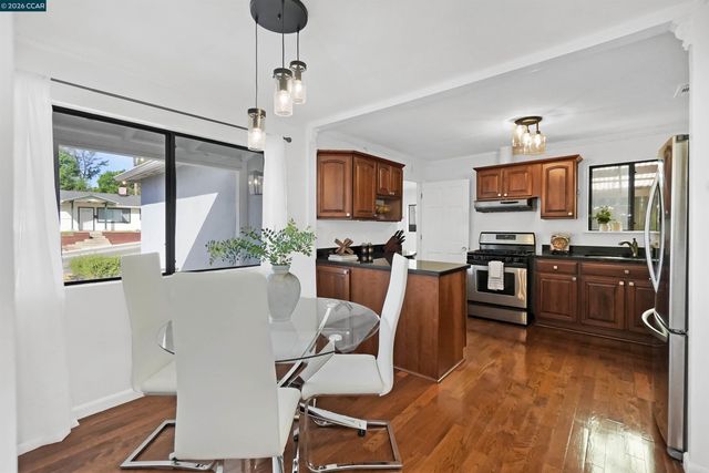 3121 Pine St, Martinez, CA 94553