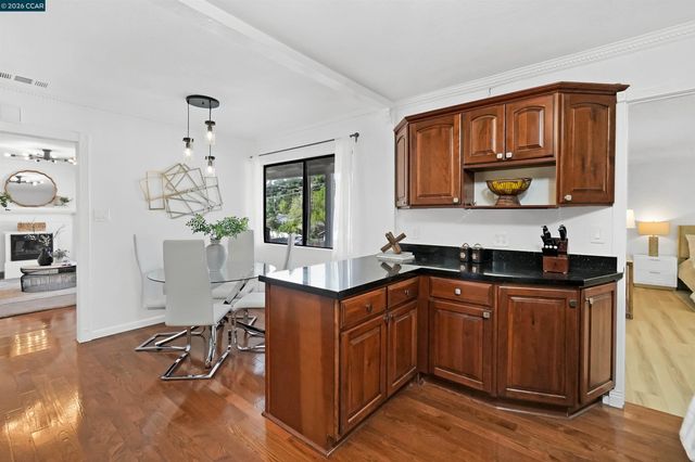 3121 Pine St, Martinez, CA 94553