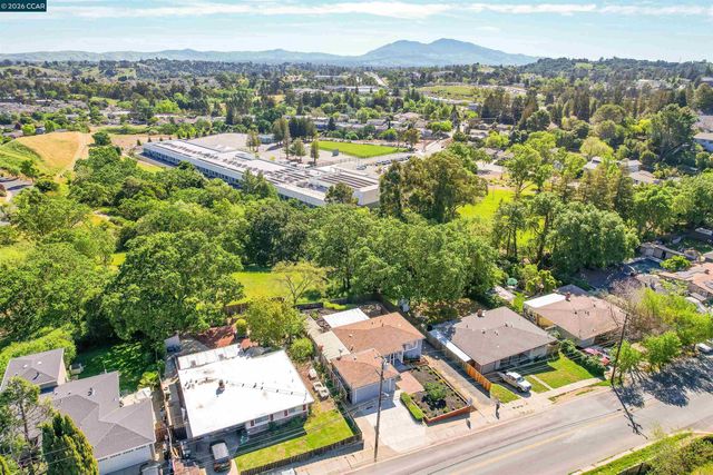 3121 Pine St, Martinez, CA 94553