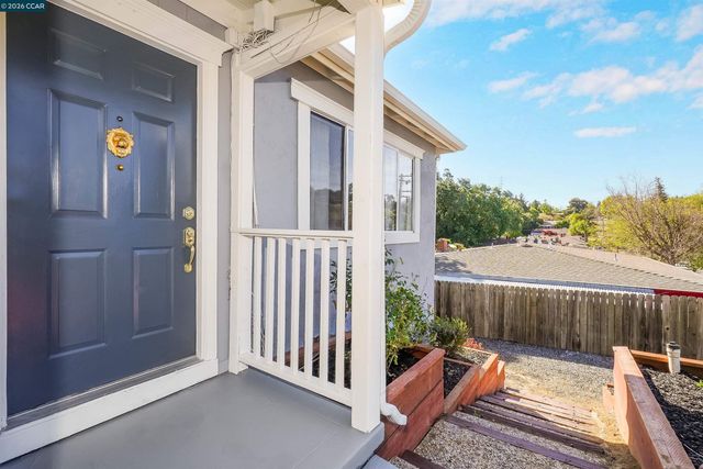 3121 Pine St, Martinez, CA 94553