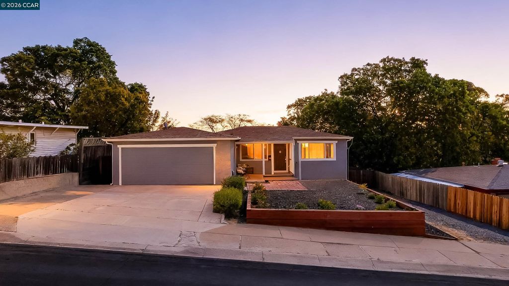 3121 Pine St, Martinez, CA 94553