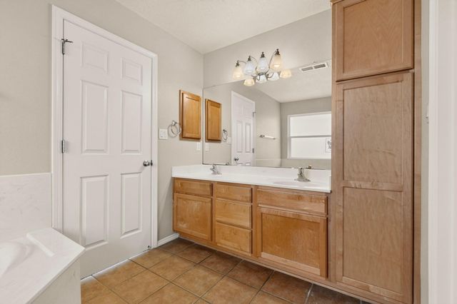 4632 Albany Court NW, Albuquerque, NM 87114