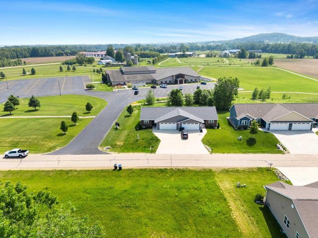 402 TRISTAN DRIVE, Shawano, WI 54166