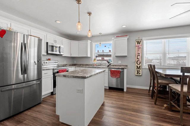 402 TRISTAN DRIVE, Shawano, WI 54166