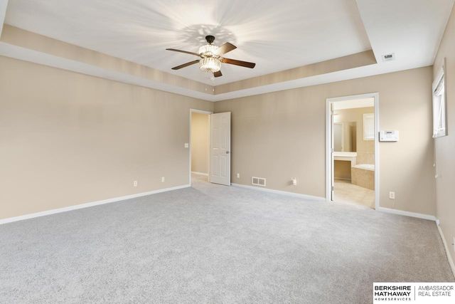 15905 Newport Avenue, Omaha, NE 68116