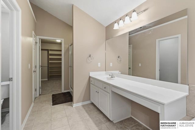 15905 Newport Avenue, Omaha, NE 68116