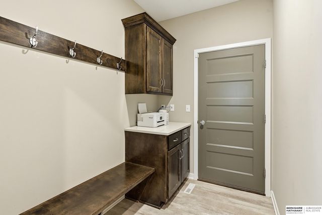 8001 N 166th Street, Bennington, NE 68007
