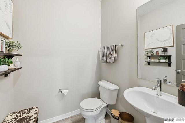 8001 N 166th Street, Bennington, NE 68007