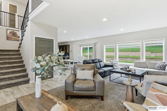 8001 N 166th Street, Bennington, NE 68007