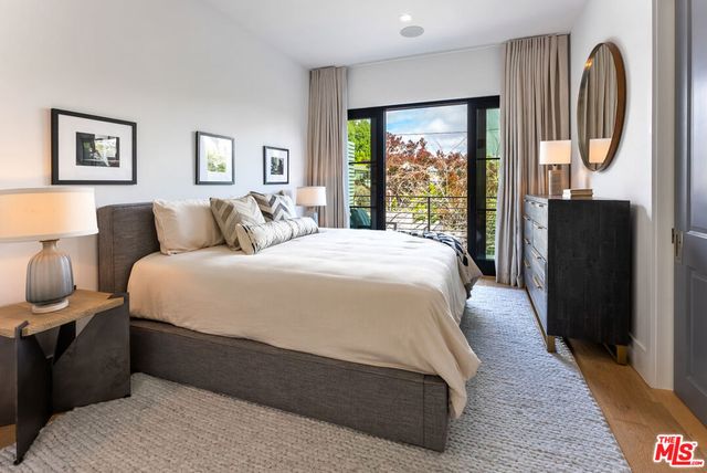 528 Norwich Drive, West Hollywood, CA 90048