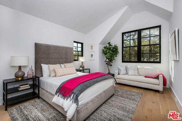 528 Norwich Drive, West Hollywood, CA 90048