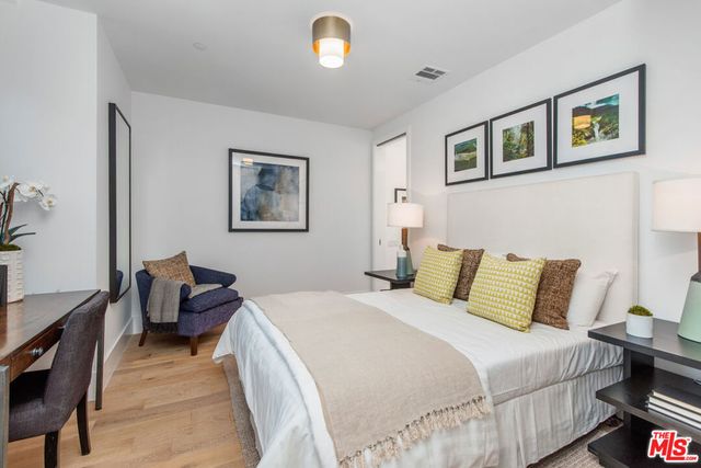 528 Norwich Drive, West Hollywood, CA 90048