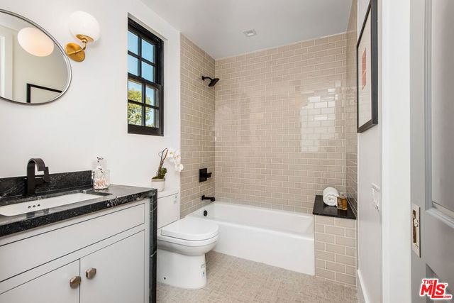 528 Norwich Drive, West Hollywood, CA 90048