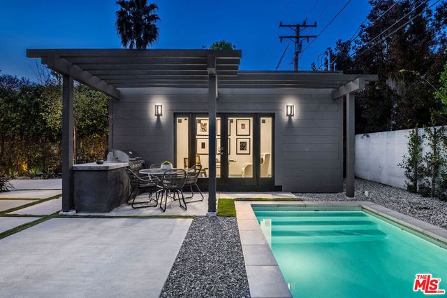 528 Norwich Drive, West Hollywood, CA 90048