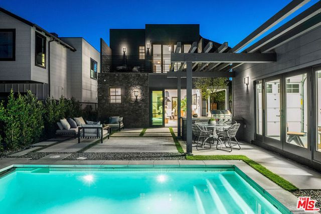 528 Norwich Drive, West Hollywood, CA 90048