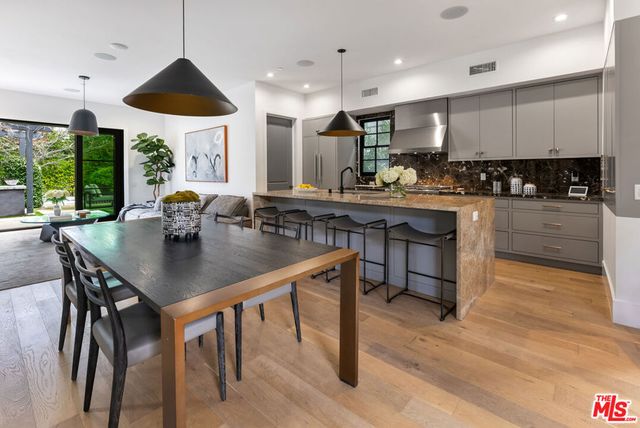 528 Norwich Drive, West Hollywood, CA 90048