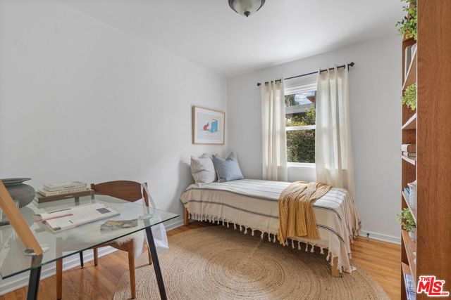 2468 Glencoe Avenue, Los Angeles, CA 90291