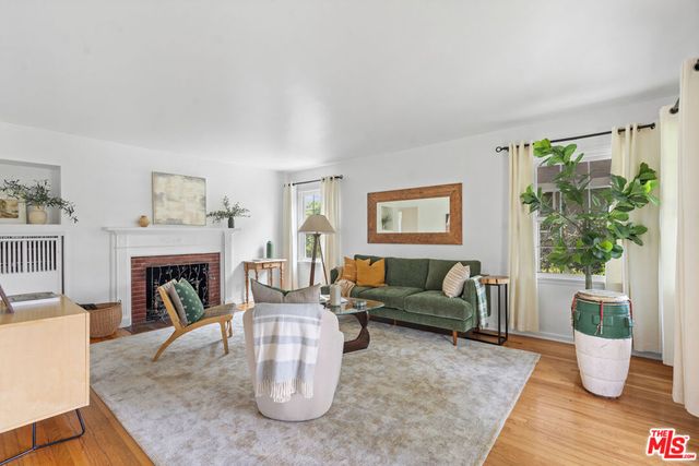 2468 Glencoe Avenue, Los Angeles, CA 90291