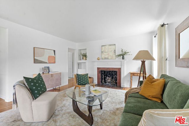 2468 Glencoe Avenue, Los Angeles, CA 90291