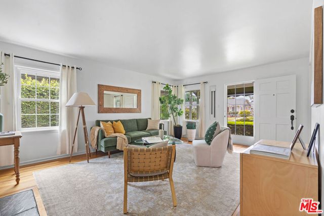 2468 Glencoe Avenue, Los Angeles, CA 90291