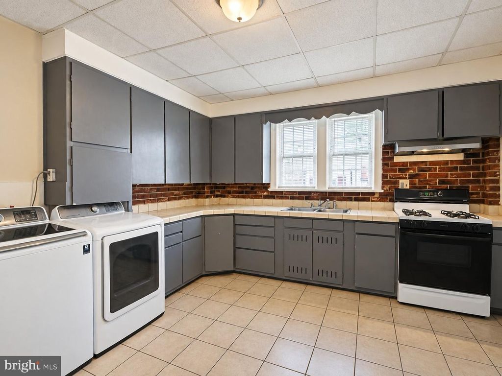 2837 S BROAD ST, TRENTON, NJ 08610 — photo 2