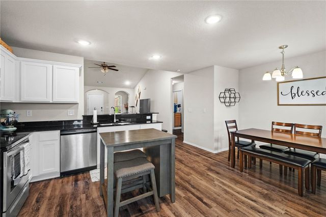 2501 Maplewood Avenue, Lowell, AR 72745