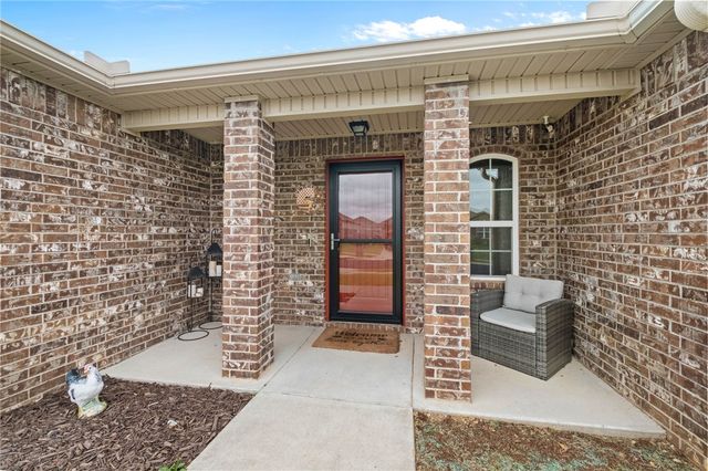 2501 Maplewood Avenue, Lowell, AR 72745