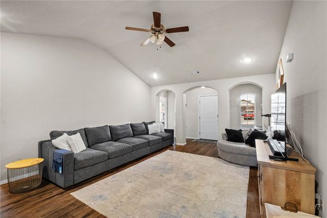 2501 Maplewood Avenue, Lowell, AR 72745