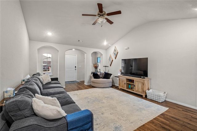2501 Maplewood Avenue, Lowell, AR 72745