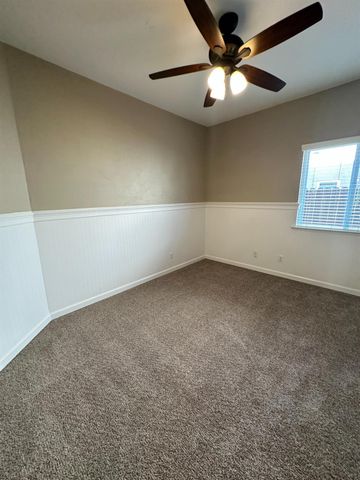 2136 E Turnberry Avenue, Fresno, CA 93730