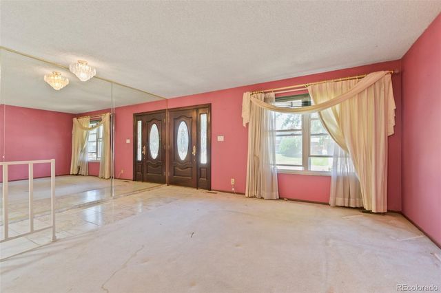 5040 Uvalda Street, Denver, CO 80239