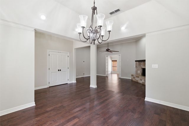1515 Oak Forest Drive, Graham, TX 76450