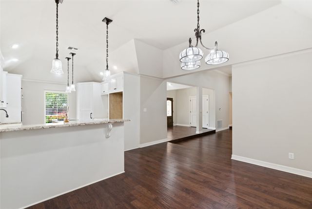 1515 Oak Forest Drive, Graham, TX 76450
