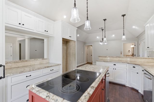 1515 Oak Forest Drive, Graham, TX 76450