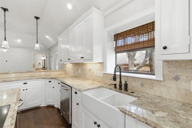 1515 Oak Forest Drive, Graham, TX 76450