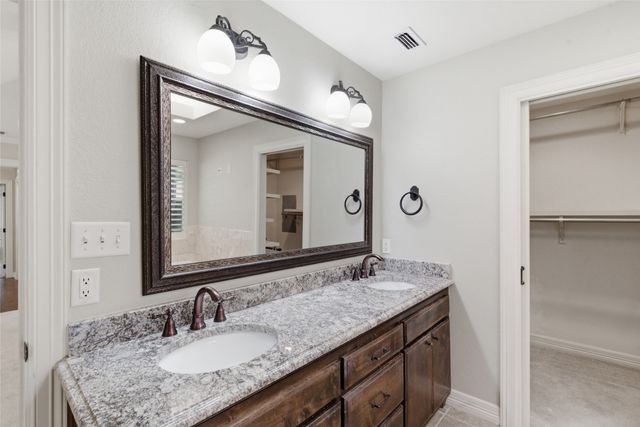 1515 Oak Forest Drive, Graham, TX 76450