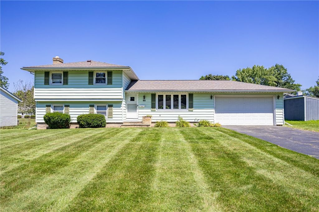 90 Oakbend Lane, Irondequoit, NY 14617